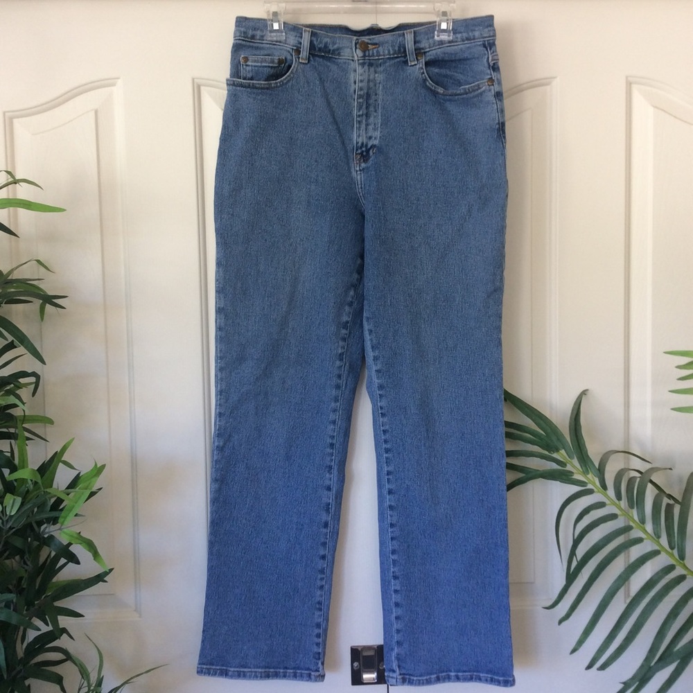 Style & Co 12 Light wash Straight Leg Jeans